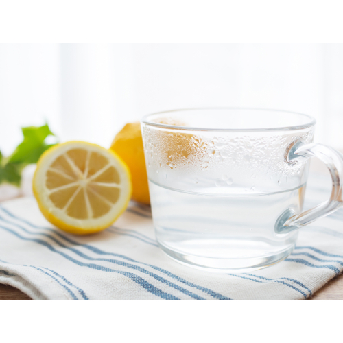 1. Uống nước ấm ngay sau khi thức dậy
