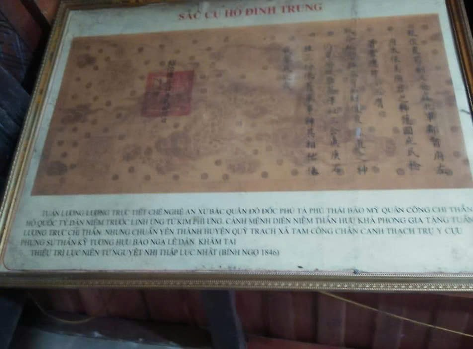 A framed sign with writing on it

AI-generated content may be incorrect.