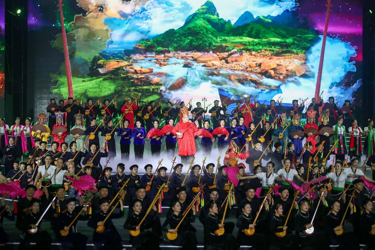 Làng Văn hóa - Du lịch các dân tộc Việt Nam